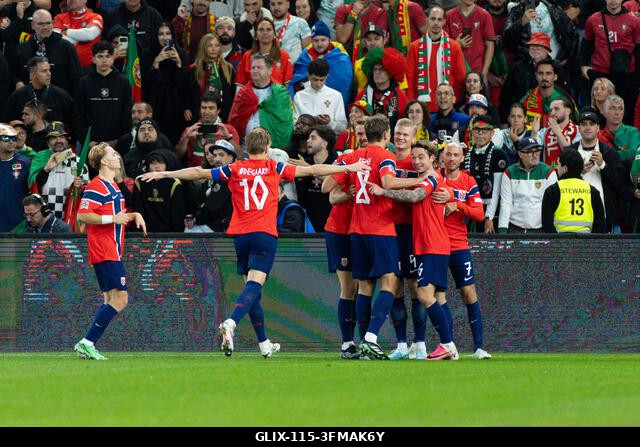Oslo, Norvégia. 2026. szeptember 27. OSLO, NORVÉGIA - SZEPTEMBER 27.: Norvégia játékosai ünnepelnek a gól után az UEFA Nemzetek Ligája Norvégia-Por...