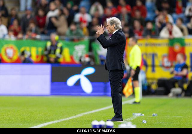 Oslo, Norvégia. 2026. szeptember 27. OSLO, NORVÉGIA - SZEPTEMBER 27.: Jorge Jesus, Portugália vezetőedzője a Norvégia és Portugália közötti UEFA Ne...