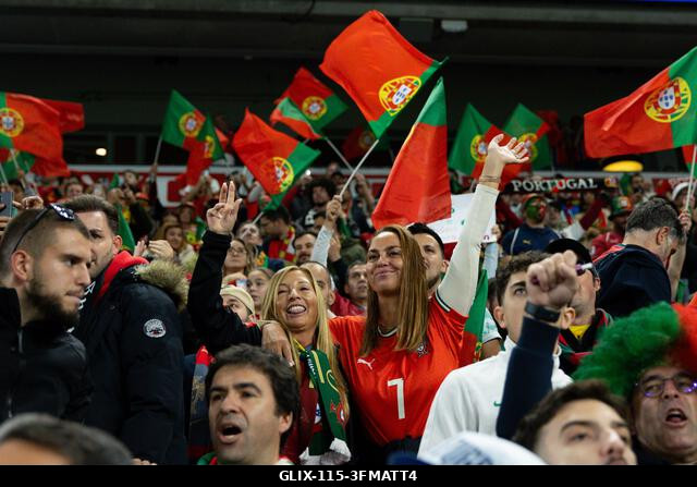 Oslo, Norvégia. 2026. szeptember 27. OSLO, NORVÉGIA - SZEPTEMBER 27.: Portugália szurkolói láthatók az UEFA Nemzetek Ligája Norvégia-Portugália mér...