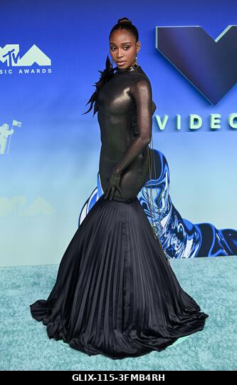 Los Angeles, USA. 2026. szeptember 27. Normani megérkezik a 2026-os MTV Video Music Awards díjátadóra, a Peacock Színházba. Fotó: Doug Peters/EMPIC...