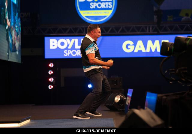 Leicester, Egyesült Királyság. 2026. szeptember 28. Gerwyn Price legyőzi Sebastian Bialeckit a 2026-os Boyle Sports World Grand Prix-n a Mattioli A...