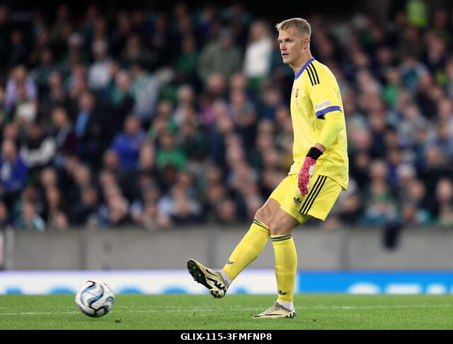 Tóth Balázs, a magyar válogatott kapusa az UEFA Nemzetek Ligája B2-es csoportmérkőzésén a Clearer Twist Nemzeti Stadionban, a Windsor Parkban, Belf...