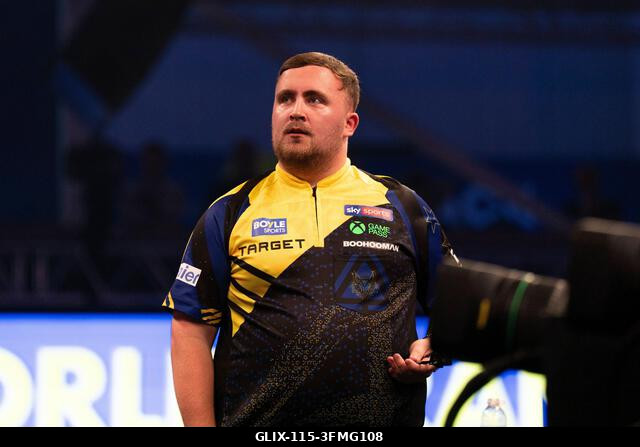 Leicester, Egyesült Királyság. 2026. szeptember 28. Luke Littler a 2026-os Boyle Sports World Grand Prix alatt a Mattioli Arénában, Leicesterben, a...