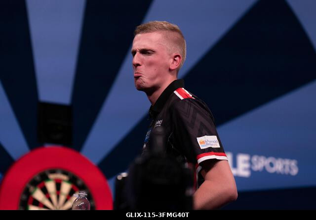 Leicester, Egyesült Királyság. 2026. szeptember 28. Wessel Nijman, miután legyőzte Rob Crosst a 2026-os Boyle Sports World Grand Prix-n a Mattioli...