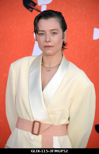 Los Angeles, Kalifornia, 2026. szeptember 28. Emma D'Arcy a Warner Bros. Pictures Digger című filmjének Los Angeles-i premierjén a Directors Villag...