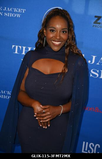 Los Angeles, Kalifornia, szeptember 29.: Christal Luster a 2026-os Blue Jacket divatbemutatón, amely a prosztatarák elleni küzdelem támogatására sz...