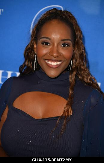 Los Angeles, Kalifornia, szeptember 29.: Christal Luster a 2026-os Blue Jacket divatbemutatón, amely a prosztatarák elleni küzdelem támogatására sz...