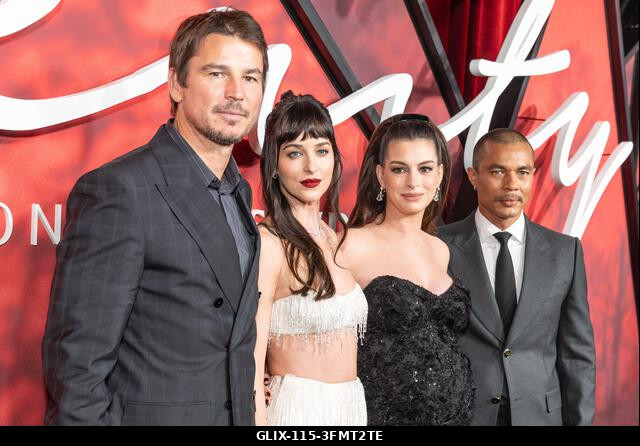 Josh Hartnett, Dakota Johnson, Anne Hathaway és Ismael Cruz Cordova részt vesznek az Amazon MGM Studios „Verity” című filmjének premierjén az AMC L...