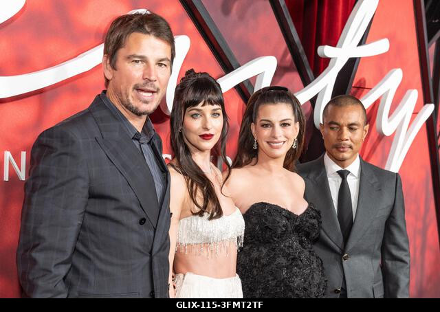 Josh Hartnett, Dakota Johnson, Anne Hathaway és Ismael Cruz Cordova részt vesznek az Amazon MGM Studios „Verity” című filmjének premierjén az AMC L...