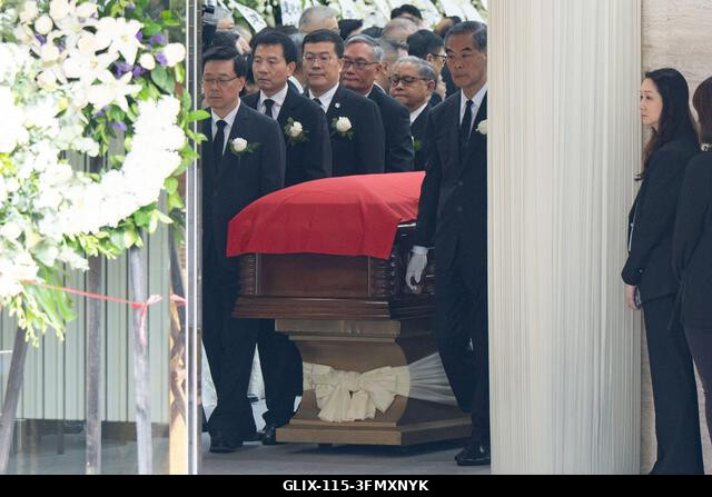 LEGJOBB KÉPEK - Leung Chun-ying, a CPPCC Nemzeti Bizottságának alelnöke, John Lee Ka-chiu vezérigazgató, Xu Qifang, az Összekötő Iroda igazgatóhely...