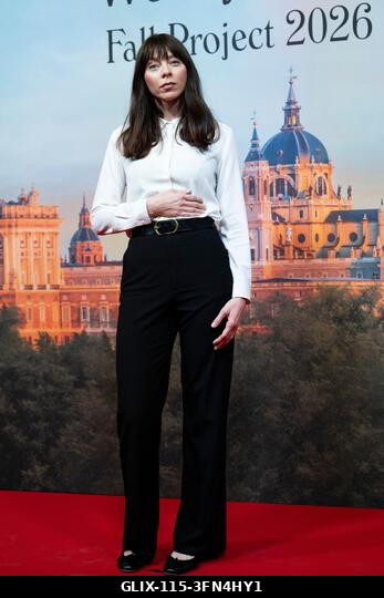 Madrid, Spanyolország. 2026. október 1. Alexi Wasser színésznő pózol a fotózáson új filmjének forgatásán, amelyet a spanyol fővárosban terveznek fo...