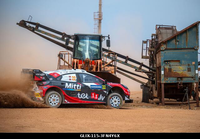Alghero, Szardínia, Olaszország. 2026. október 1. Märtiş Sesks (LAT) és Renárs Francis (LAT) egy Ford Puma Rally1-en az FIA WRC RALY ITALIA SARDEGN...