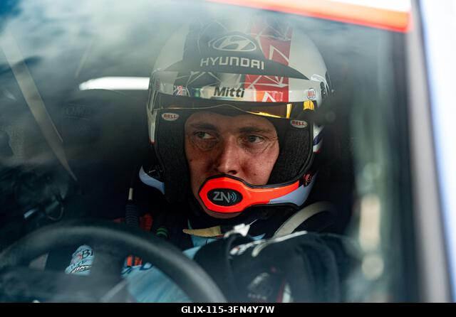 Alghero, Szardínia, Olaszország. 2026. október 1. Adrien Fourmaux (FRA) akcióban az FIA WRC RALLY ITALIA SARDEGNA versenyen Algheróban, Olaszország...
