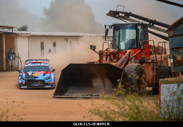 Alghero, Szardínia, Olaszország. 2026. október 1. Daniel Sordo (ESP) és Patricia SÃ¡iz (ESP) egy Hyundai i20 N Rally1 versenyautóval az FIA WRC RAL...