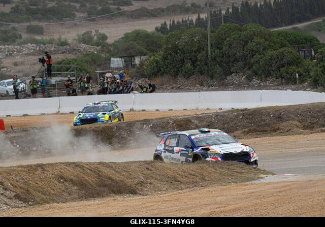 Giovanni Trentin (ITA) és Pietro Elia Ometto (ITA) egy Skoda Fabia RS Rally2-n menet közben a FIA WRC RALY ITALIA SARDEGNA versenyen Algheróban, Ol...