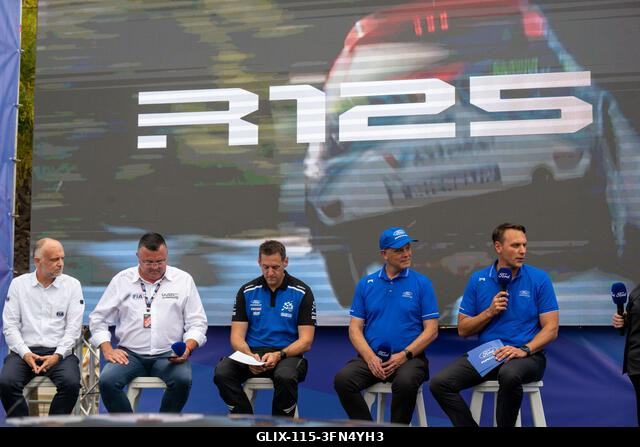 Jim Baumbick, Mark Rushbook, Richard Millener, Eric Boullier, Xavier Mestelan Piton az FIA WRC RALY ITALIA SARDEGNA bemutatóján az olaszországi Alg...