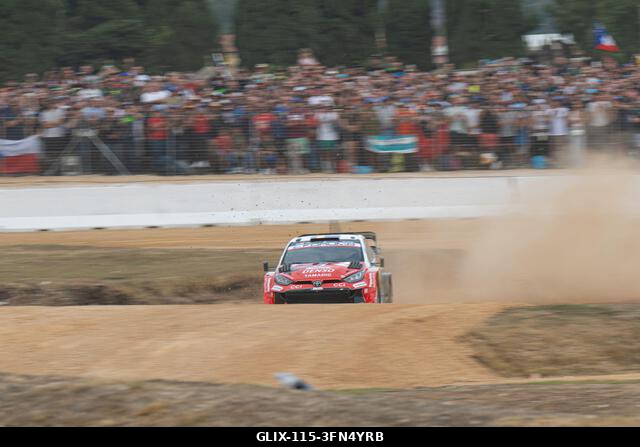 Oliver Solberg (SWE) és Elliott Edmondson (GBR) egy Toyota GR Yaris Rally1-en az FIA WRC RALY ITALIA SARDEGNA versenyen Algheróban, Olaszországban,...