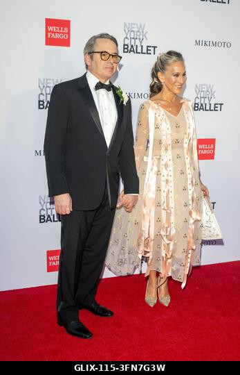 New York, Egyesült Államok. 2026. október 1. NEW YORK, NEW YORK - OKTÓBER 1.: (B) Matthew Broderick és Sarah Jessica Parker részt vesznek a 2026-os...