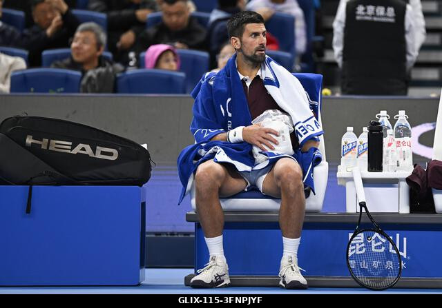 Peking, Kína. 2026. október 4. Novak Djokovic a 2026-os China Open 7. napján a Nemzeti Teniszközpontban. Fotó: Meng Gao/Alamy Live News