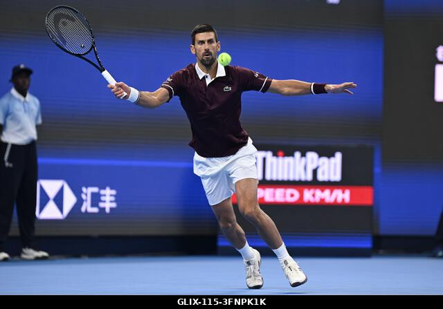 Peking, Kína. 2026. október 4. Novak Djokovic a 2026-os China Open 7. napján a Nemzeti Teniszközpontban. Fotó: Meng Gao/Alamy Live News