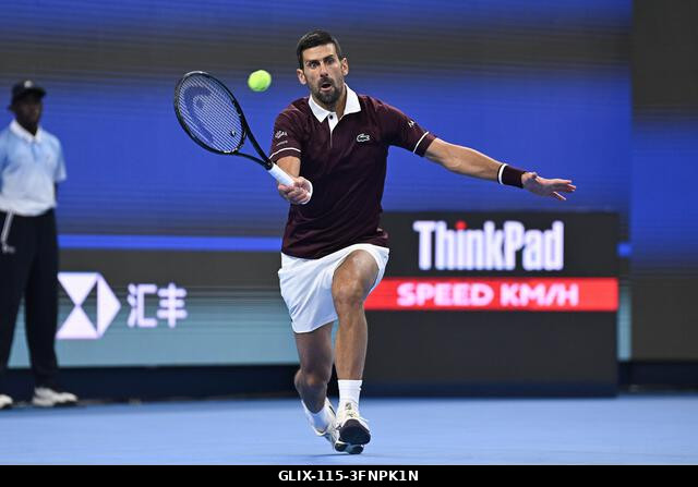 Peking, Kína. 2026. október 4. Novak Djokovic a 2026-os China Open 7. napján a Nemzeti Teniszközpontban. Fotó: Meng Gao/Alamy Live News