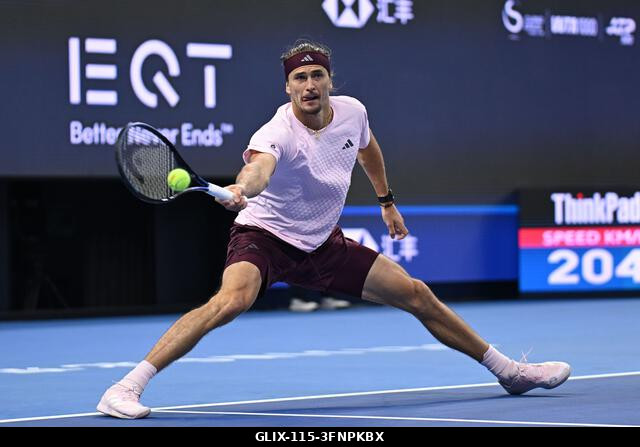 Peking, Kína. 2026. október 4. Alexander Zverev a 2026-os China Open 7. napján a Nemzeti Teniszközpontban. Fotó: Meng Gao/Alamy Live News