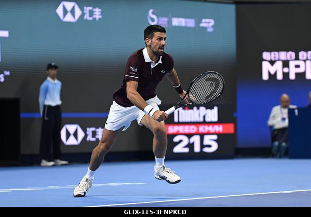 Peking, Kína. 2026. október 4. Novak Djokovic a 2026-os China Open 7. napján a Nemzeti Teniszközpontban. Fotó: Meng Gao/Alamy Live News