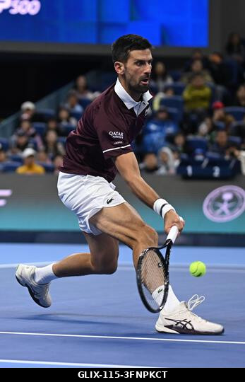 Peking, Kína. 2026. október 4. Novak Djokovic a 2026-os China Open 7. napján a Nemzeti Teniszközpontban. Fotó: Meng Gao/Alamy Live News