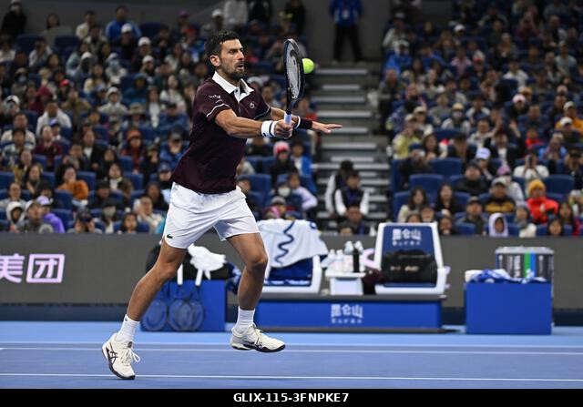 Peking, Kína. 2026. október 4. Novak Djokovic a 2026-os China Open 7. napján a Nemzeti Teniszközpontban. Fotó: Meng Gao/Alamy Live News