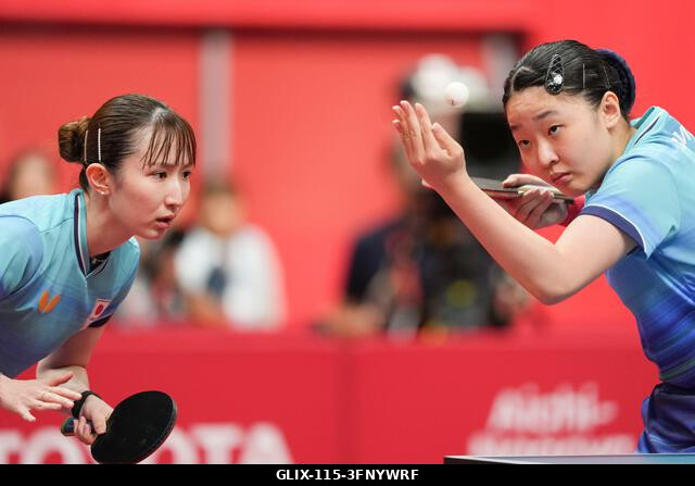 LEGJOBB KÉPEK - Miwa Harimoto és Hina Hayata (Japán) a női páros elődöntőkben, asztalitenisz a 2026-os Ázsiai Játékokon, 2026. szeptember 28-án, Ja...
