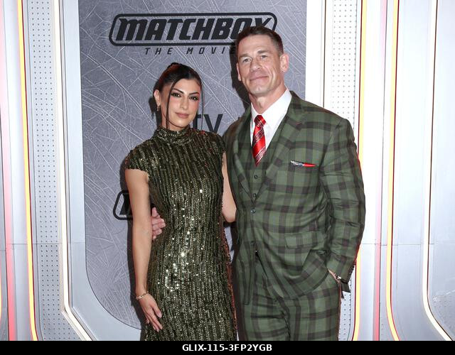 New York City, USA. 2026. október 5. Shay Shariatzadeh és John Cena részt vesznek az Apple Original Films „Matchbox: A film” című filmjének New Yor...