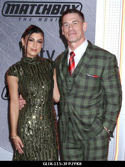 New York City, USA. 2026. október 5. Shay Shariatzadeh és John Cena részt vesznek az Apple Original Films „Matchbox: A film” című filmjének New Yor...