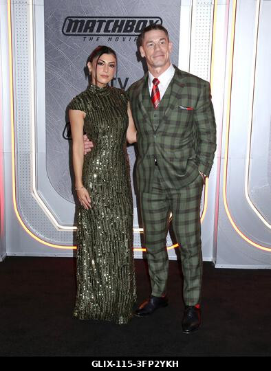New York City, USA. 2026. október 5. Shay Shariatzadeh és John Cena részt vesznek az Apple Original Films „Matchbox: A film” című filmjének New Yor...