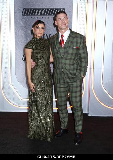 New York City, USA. 2026. október 5. Shay Shariatzadeh és John Cena részt vesznek az Apple Original Films „Matchbox: A film” című filmjének New Yor...