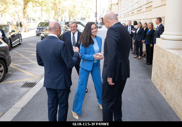 Zagreb, Croatia. 06th Oct, 2026. Hungarian Deputy Prime Minister and Foreign Minister Anita Orbán greets Croatian Minister of Economy Ante Susnjar...