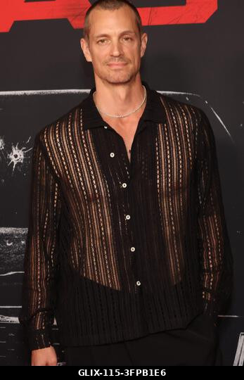 Los Angeles, Kalifornia, október 6.: Joel Kinnaman a "The Beast" című film premierjén, 2026. október 6-án. Forrás: AdMedia