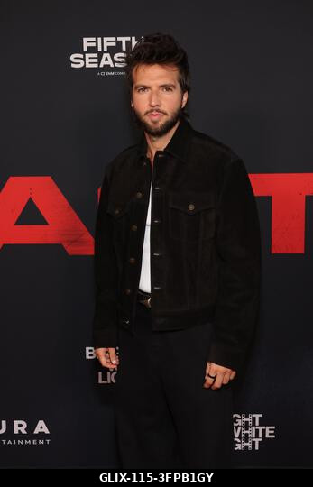 Los Angeles, Kalifornia, október 6.: Guy Burnet a "The Beast" című film premierjén, 2026. október 6-án. Forrás: AdMedia