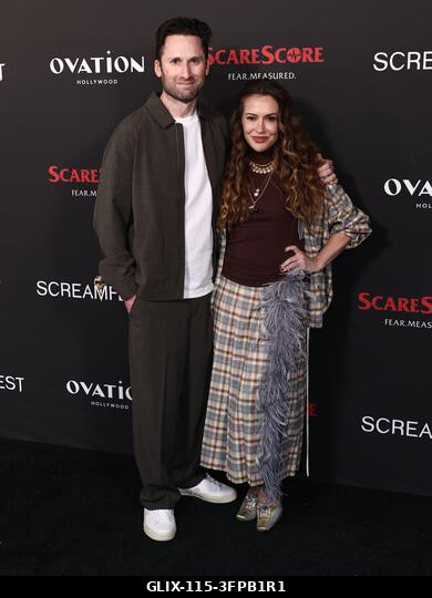 Hollywood, Egyesült Államok. 2026. október 6. Jeremy Weiss és Alyssa Milano a 26. éves Screamfest horrorfilm fesztiválon - Megnyitóestjén - Jeremy...