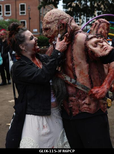 London, Egyesült Királyság. 2026. október 10. LONDON, ANGLIA - 2026. OKTÓBER 10.: Az utcák életre kelnek az élőhalottaktól, amint a zombik összegyű...