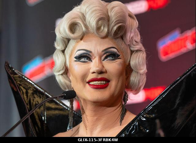 Swanthula Boulet részt vesz a „Shudder és a Boulet fivérek Dragulája” panelbeszélgetésen a 2026-os New York Comic Conon a Jacob Javits Convention C...