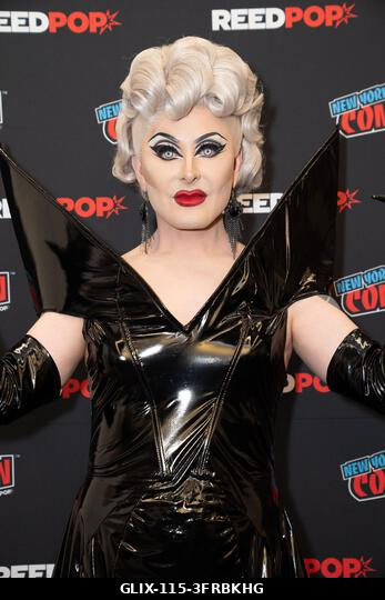 Swanthula Boulet részt vesz a „Shudder és a Boulet fivérek Dragulája” panelbeszélgetésben a 2026-os New York Comic Conon a Jacob Javits Kongresszus...