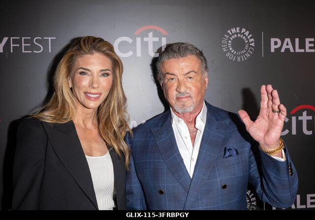 New York, Egyesült Államok. 2026. október 10. NEW YORK, NEW YORK - OKTÓBER 10.: (B) Jennifer Flavin és Sylvester Stallone részt vesznek a "Tulsa Ki...