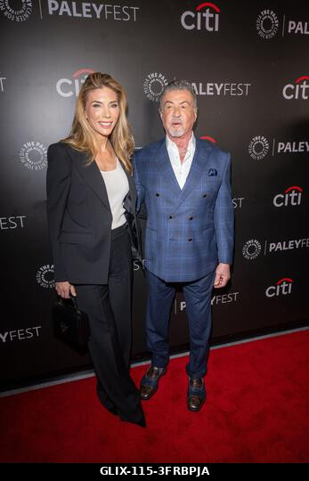 New York, Egyesült Államok. 2026. október 10. NEW YORK, NEW YORK - OKTÓBER 10.: (B) Jennifer Flavin és Sylvester Stallone részt vesznek a "Tulsa Ki...