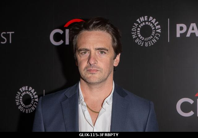 NEW YORK, NEW YORK - OKTÓBER 10.: Vincent Piazza részt vesz a "Tulsa King" vetítésén a PaleyFest fesztiválon, New Yorkban, USA. Fotó: Ron Adar/Alam...