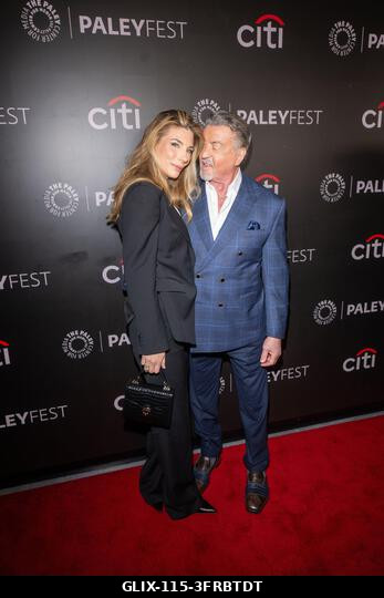 (LR) Jennifer Flavin és Sylvester Stallone részt vesznek a "Tulsa King" vetítésén a PaleyFest fesztiválon, New Yorkban, USA. Fotó: SOPA Images Limi...