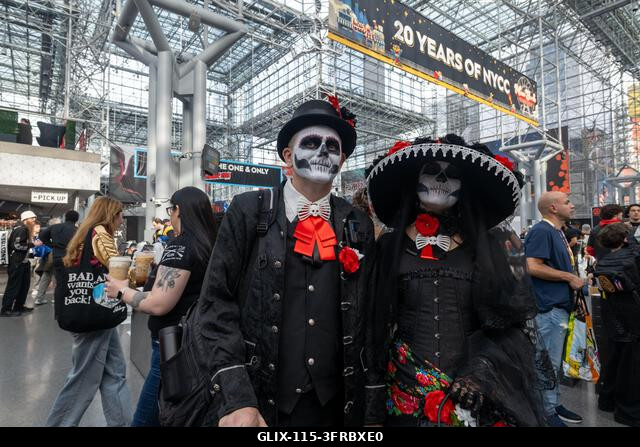 New York, United States. 10th Oct, 2026. NEW YORK, NEW YORK - OCTOBER 10: Cosplayers wearing Día de los Muertos (Day of the Dead) costumes pose dur...