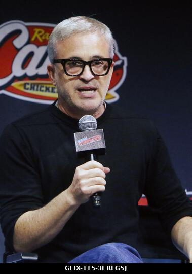 New York, NY, USA. 2026. október 10. Alex Kurtzman a Star Trek: Csillagflotta Akadémia panelbeszélgetésén a 2026-os New York Comic Conon a Javits C...
