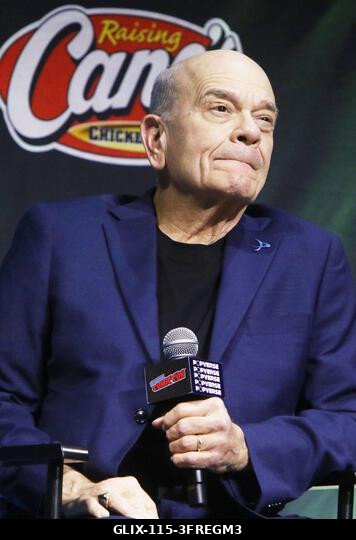 New York, NY, USA. 2026. október 10. Robert Picardo a Star Trek: Csillagflotta Akadémia panelbeszélgetésén a 2026-os New York Comic Conon a Javits...