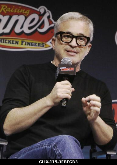 New York, NY, USA. 2026. október 10. Alex Kurtzman a Star Trek: Csillagflotta Akadémia panelbeszélgetésén a 2026-os New York Comic Conon a Javits C...