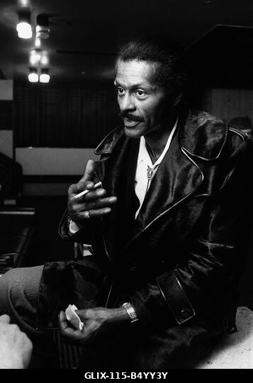 Chuck Berry 1975-ös koncertjén zavargások cigarettázás közben
